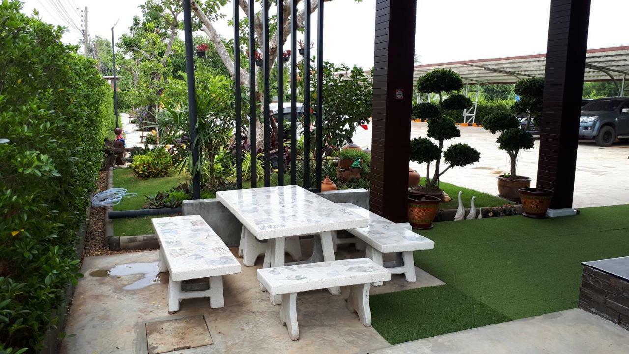 Baan Lita Aparthotel Phimai Bagian luar foto