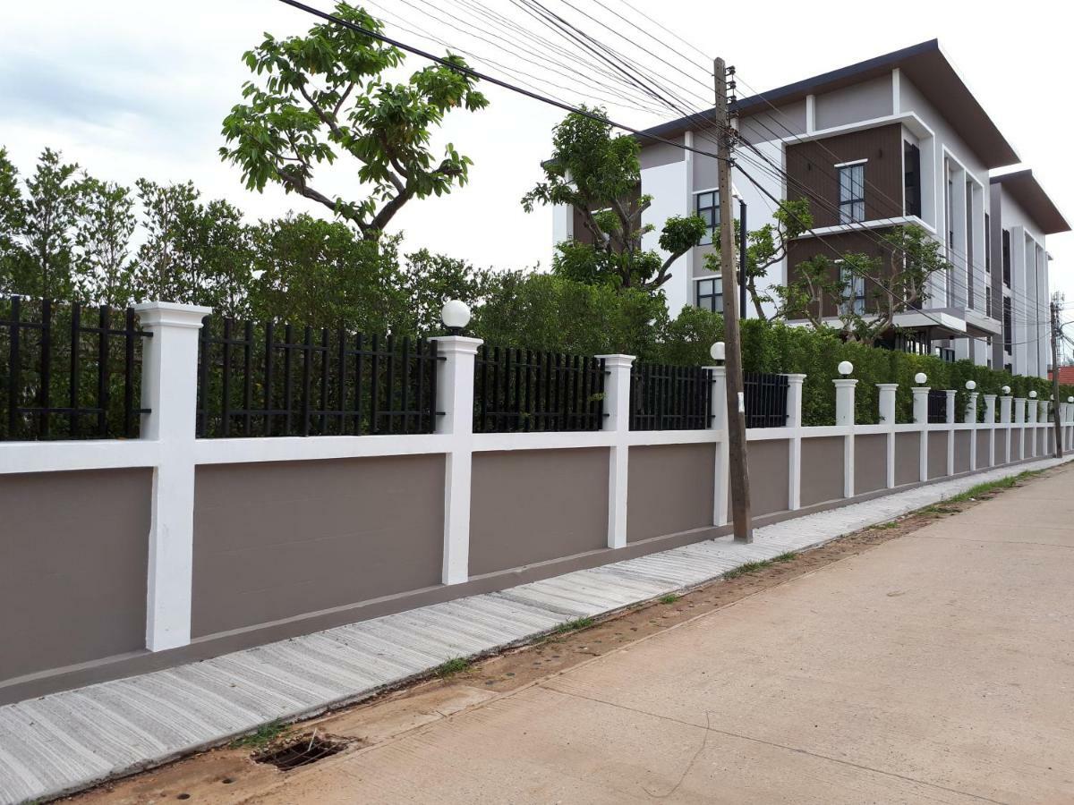 Baan Lita Aparthotel Phimai Bagian luar foto