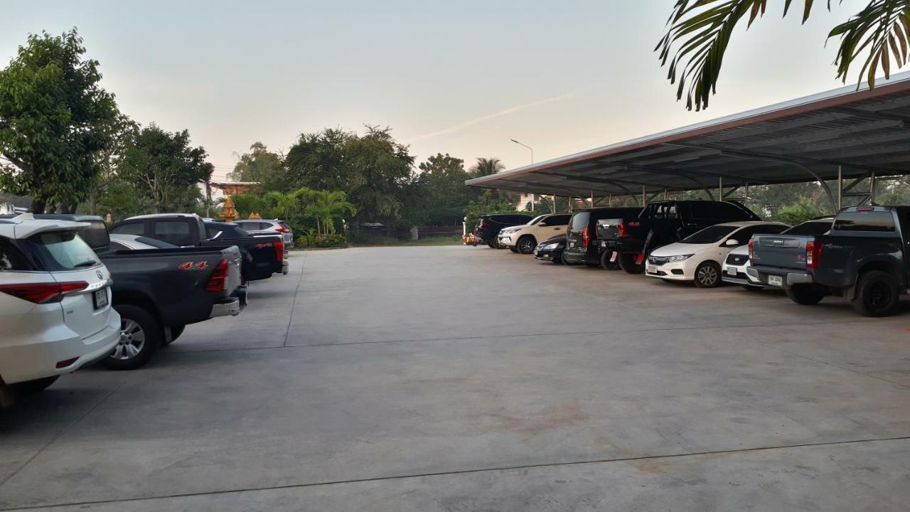 Baan Lita Aparthotel Phimai Bagian luar foto